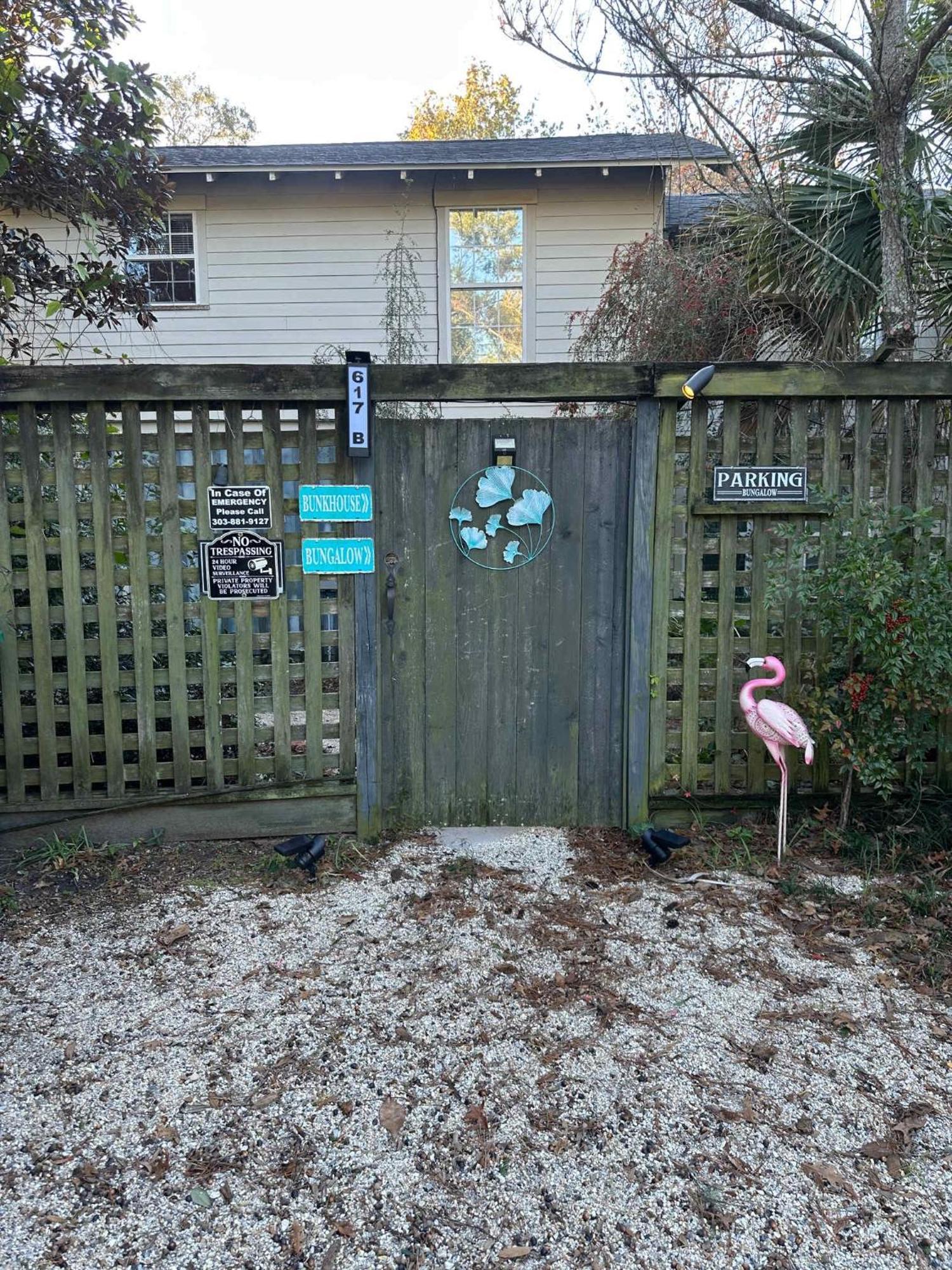 Bare Feet Bungalow -Close To Beach & Dog Friendly Gulfport Bagian luar foto